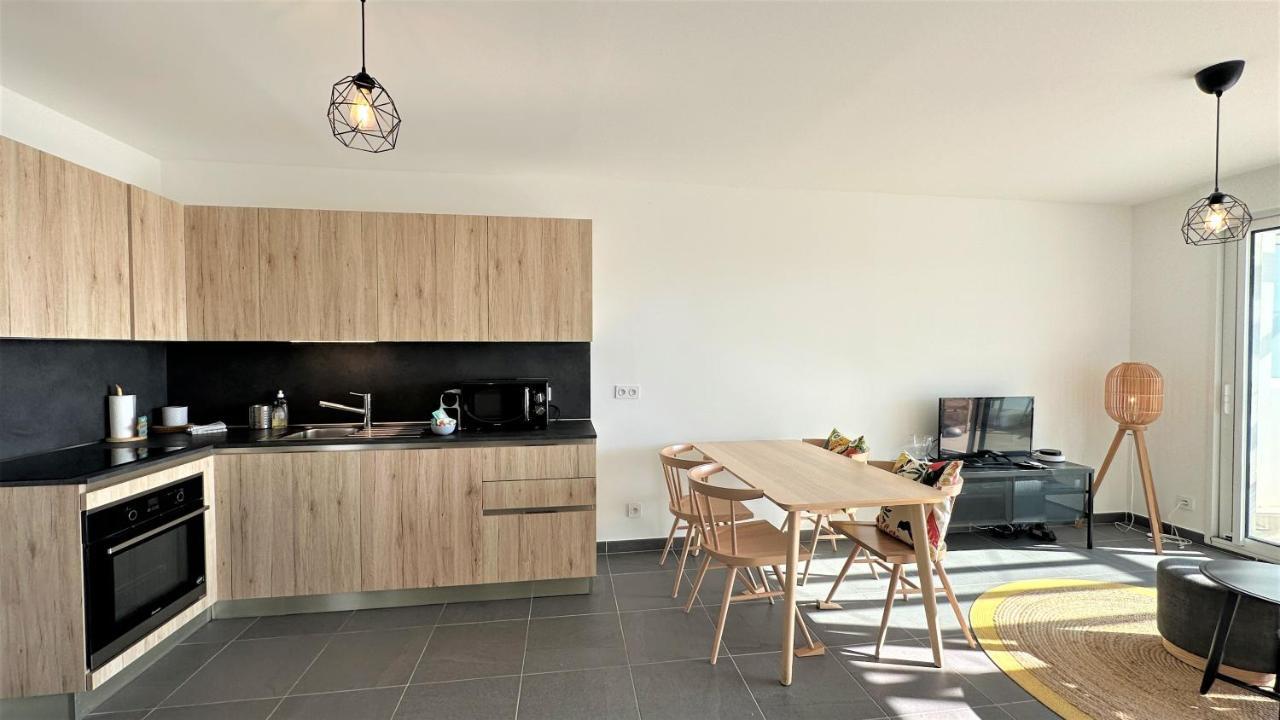 Le Rivage-T3 Vue Mer-50M De La Mer-Piscine-Parking-Wifi Apartment Hyeres Ngoại thất bức ảnh